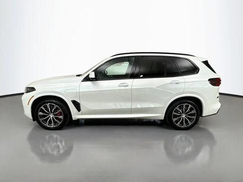 Used 2026 BMW X5 xDrive50e w/ Executive Package AWD/4WD image 4
