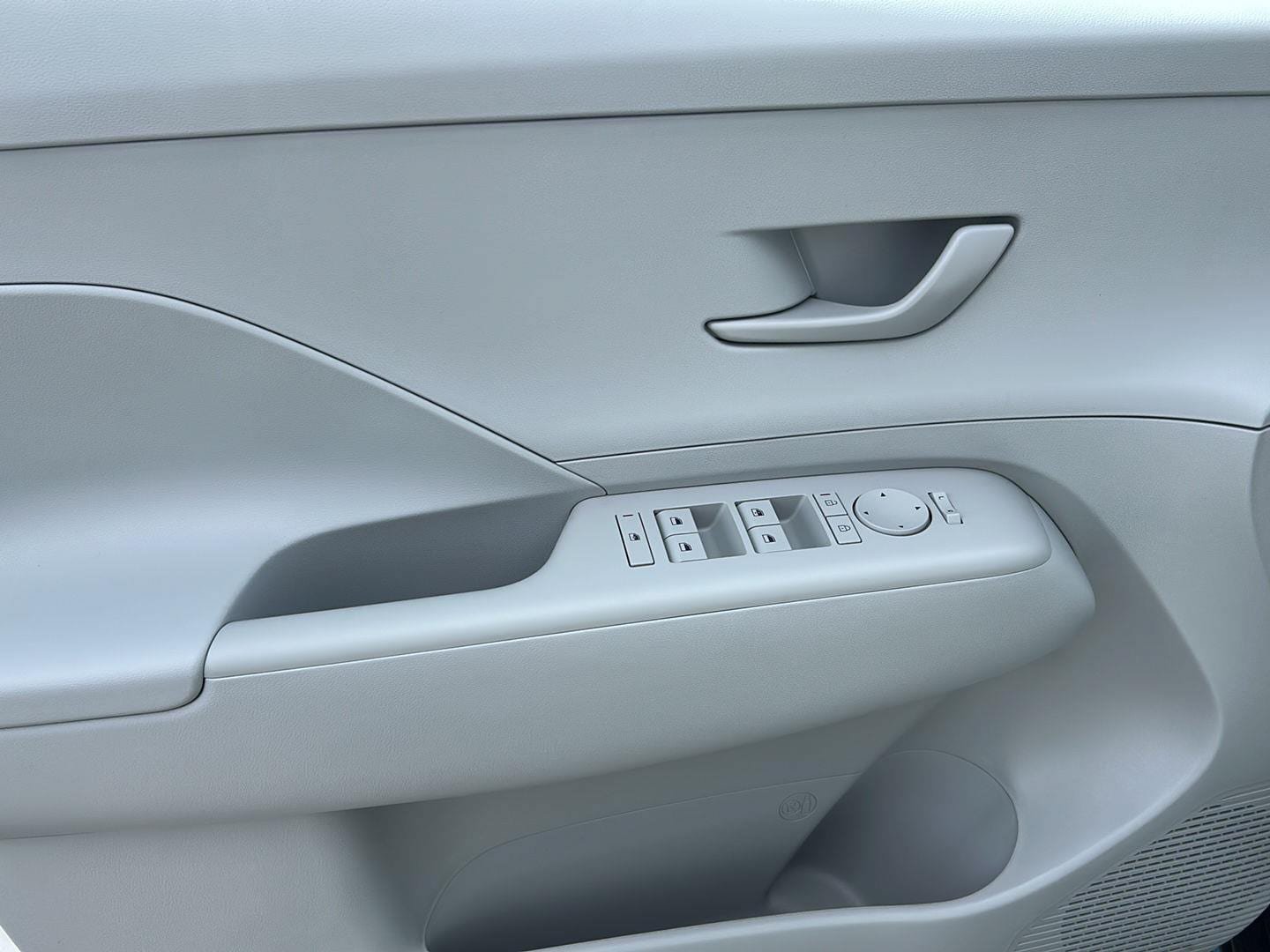 New 2026 Hyundai Kona SE AWD/4WD image 12