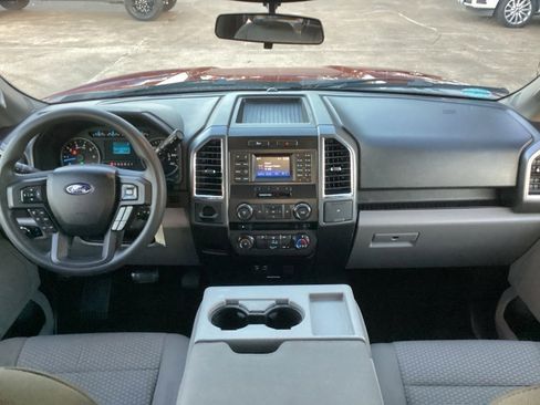 Used 2015 Ford F150 XLT image 39