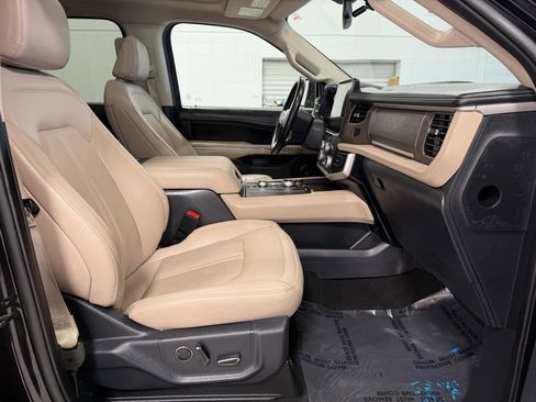 Used 2024 Ford Expedition Max Limited image 28