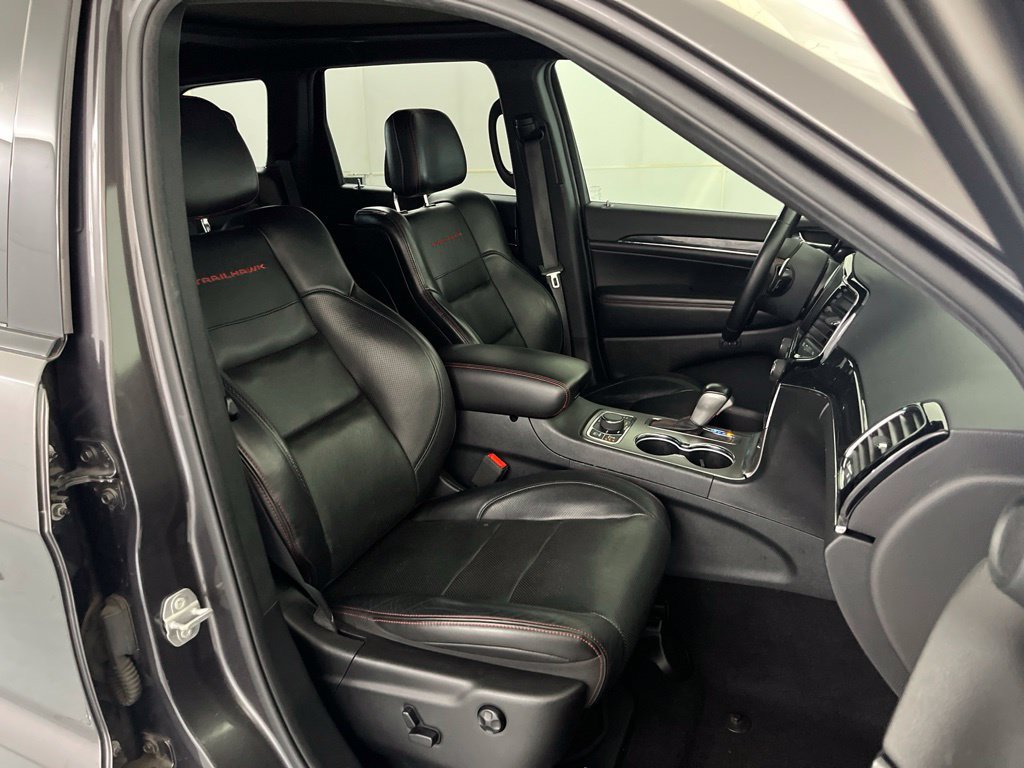 Used 2019 Jeep Grand Cherokee Trailhawk w/ Trailhawk Luxury Group AWD/4WD image 26