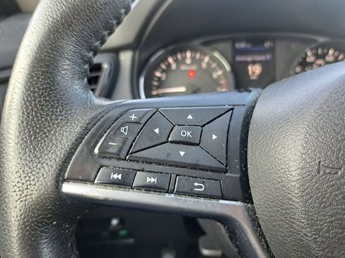 Used 2020 Nissan Rogue S w/ Special Edition Package image 13