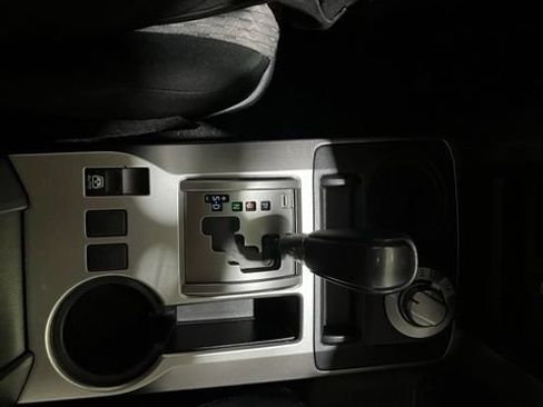 Certified 2019 Toyota 4Runner SR5 AWD/4WD image 21