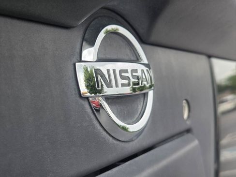 Used 2014 Nissan Frontier SV RWD image 8