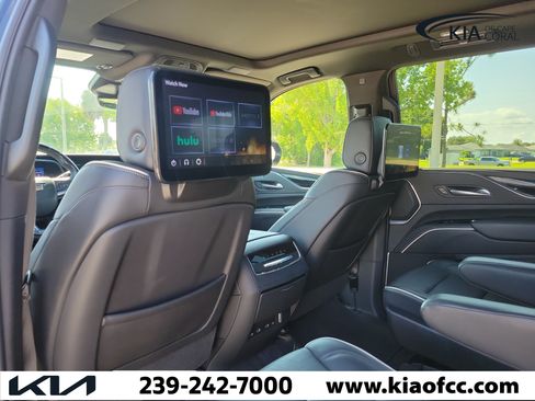 Used 2023 Cadillac Escalade Sport AWD/4WD image 16