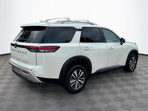 Used 2024 Nissan Pathfinder SL AWD/4WD image 6