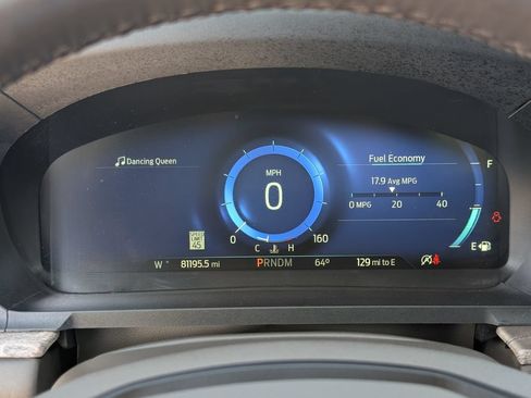 Used 2020 Ford Explorer Platinum w/ Premium Technology Package AWD/4WD image 27