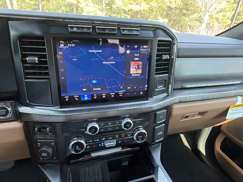 Used 2024 Ford F250 Lariat w/ Chrome Package AWD/4WD image 32
