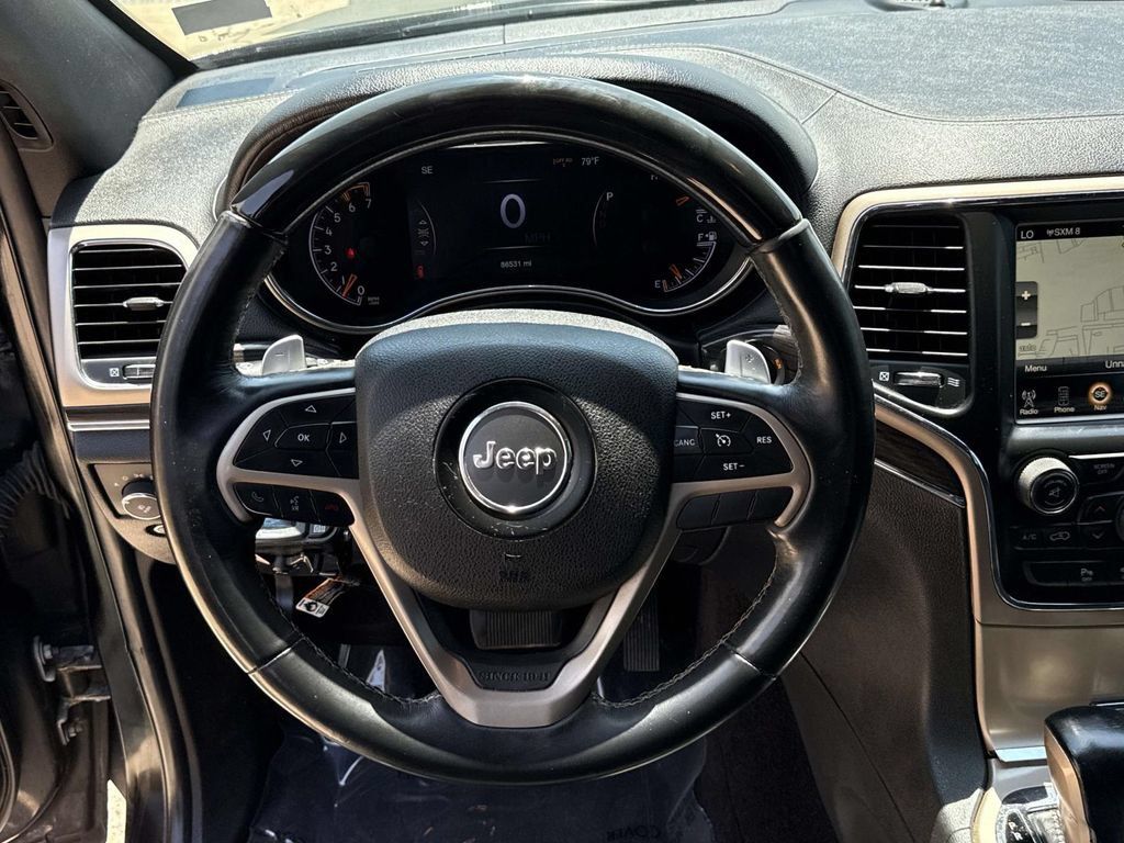 Used 2017 Jeep Grand Cherokee Overland AWD/4WD image 32