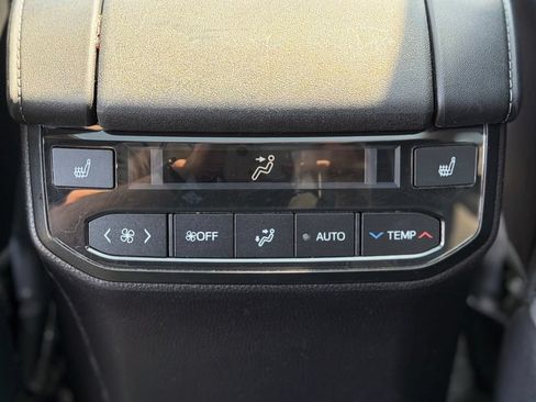 Used 2021 Toyota Highlander Platinum AWD/4WD image 7