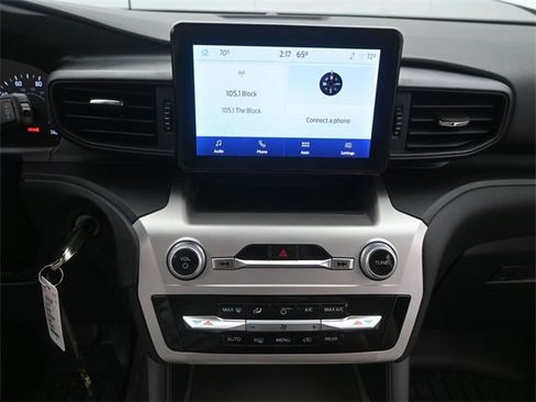 Used 2022 Ford Explorer 4WD w/ Class IV Trailer Tow Package image 7