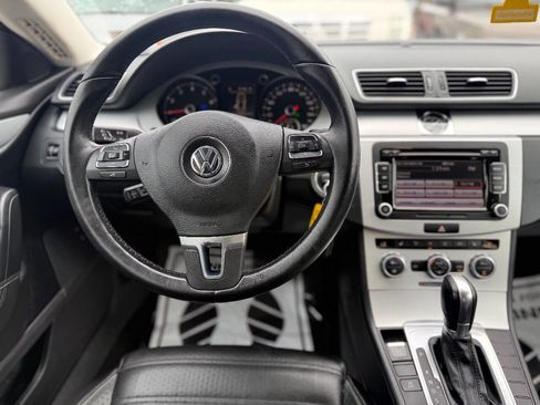 Used 2013 Volkswagen CC Sport image 12