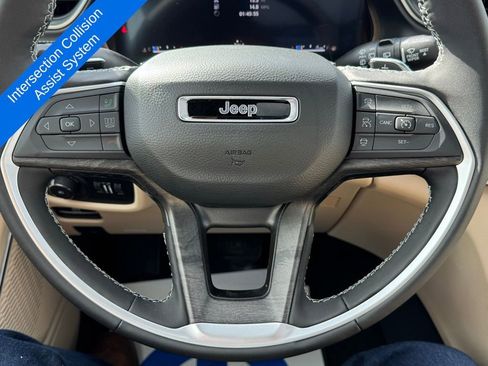 New 2025 Jeep Grand Cherokee Limited w/ Luxury Tech Group II image 21
