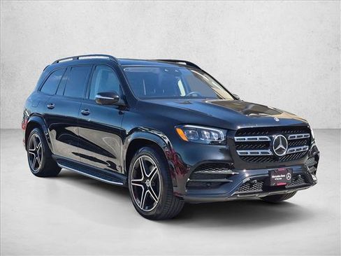 Used 2023 Mercedes-Benz GLS 580 4MATIC image 3