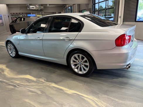 Used 2011 BMW 328i xDrive Sedan AWD/4WD image 30