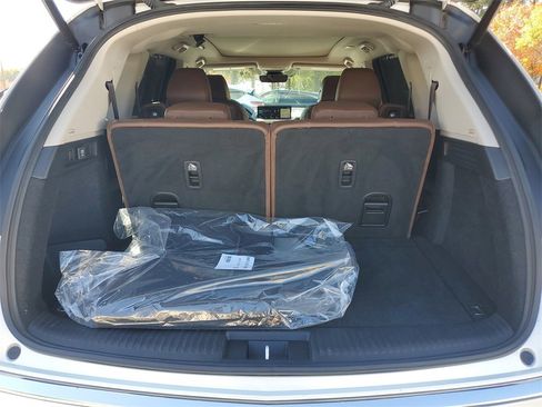 Certified 2023 Acura MDX FWD w/ Technology Package image 9