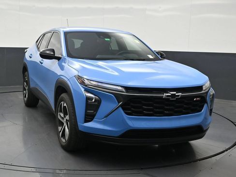 Used 2024 Chevrolet Trax RS FWD image 8