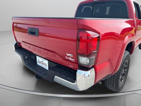 Used 2021 Toyota Tacoma SR5 RWD image 11