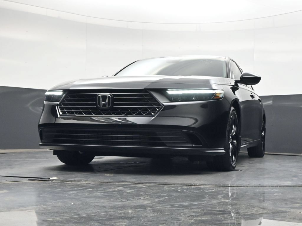 Used 2025 Honda Accord SE image 26