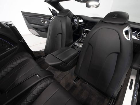 Used 2020 Bentley Continental GT V8 image 52