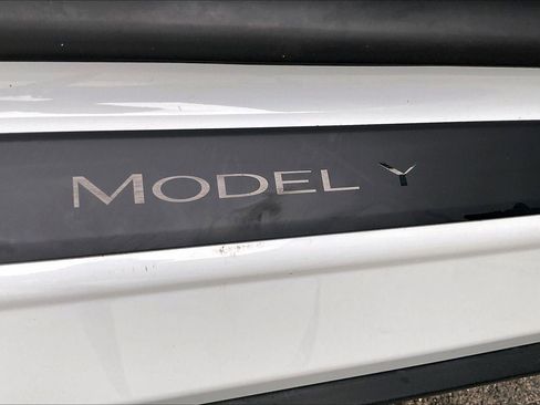 Used 2020 Tesla Model 3 Long Range AWD/4WD image 33