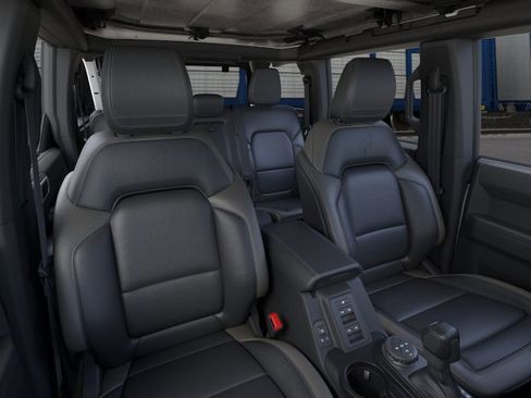 New 2025 Ford Bronco Outer Banks image 9