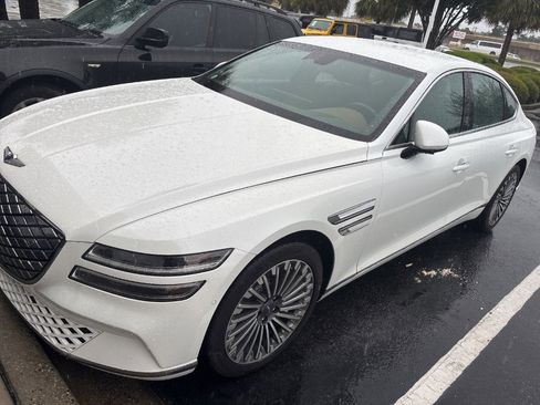 Used 2024 Genesis G80 Prestige w/ Prestige Package image 2