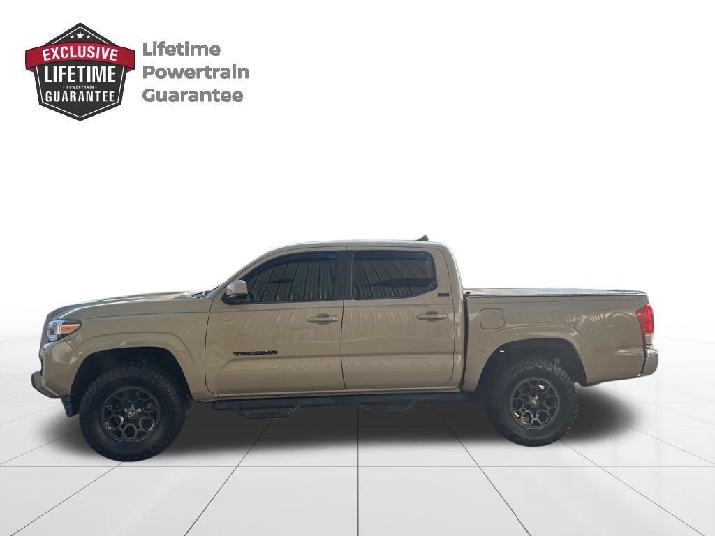 Used 2016 Toyota Tacoma SR5 w/ Towing Package RWD image 2