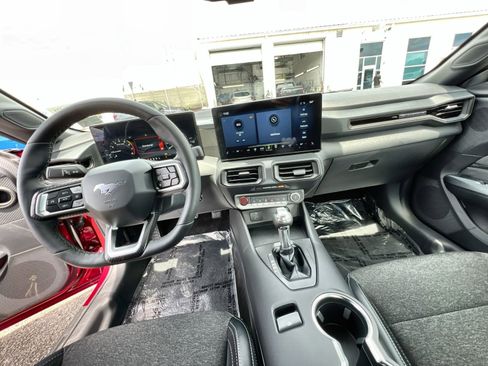 Used 2026 Ford Mustang Coupe RWD image 30