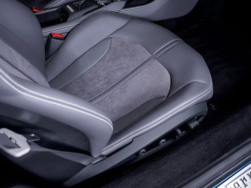 Used 2023 Ferrari F8 Tributo image 58