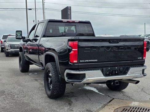 Used 2024 Chevrolet Silverado 2500 LTZ w/ LTZ Premium Package image 4