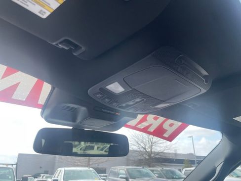 Used 2024 Ford Expedition Limited image 20