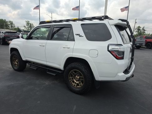 Used 2023 Toyota 4Runner TRD Off-Road Premium w/ Moonroof Package AWD/4WD image 5