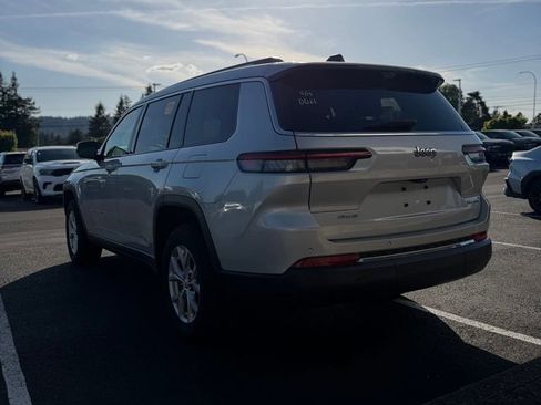 Used 2023 Jeep Grand Cherokee L Limited w/ Luxury Tech Group II AWD/4WD image 8