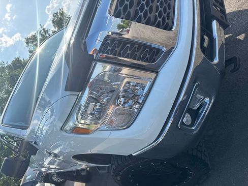 Used 2018 Nissan Titan SV AWD/4WD image 38