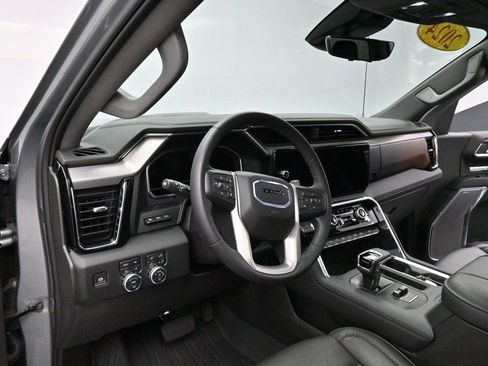 Used 2024 GMC Sierra 1500 Denali w/ Technology Package AWD/4WD image 17