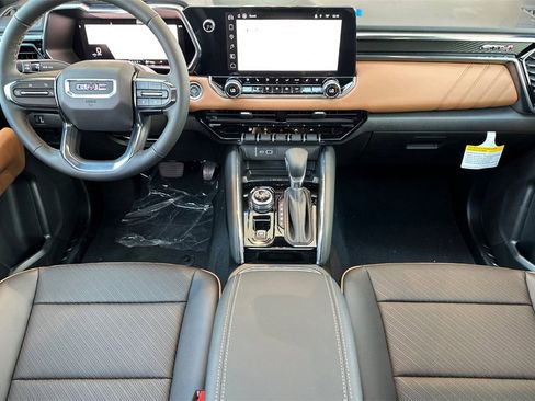 New 2025 GMC Canyon AT4 w/ Nightfall Edition image 11