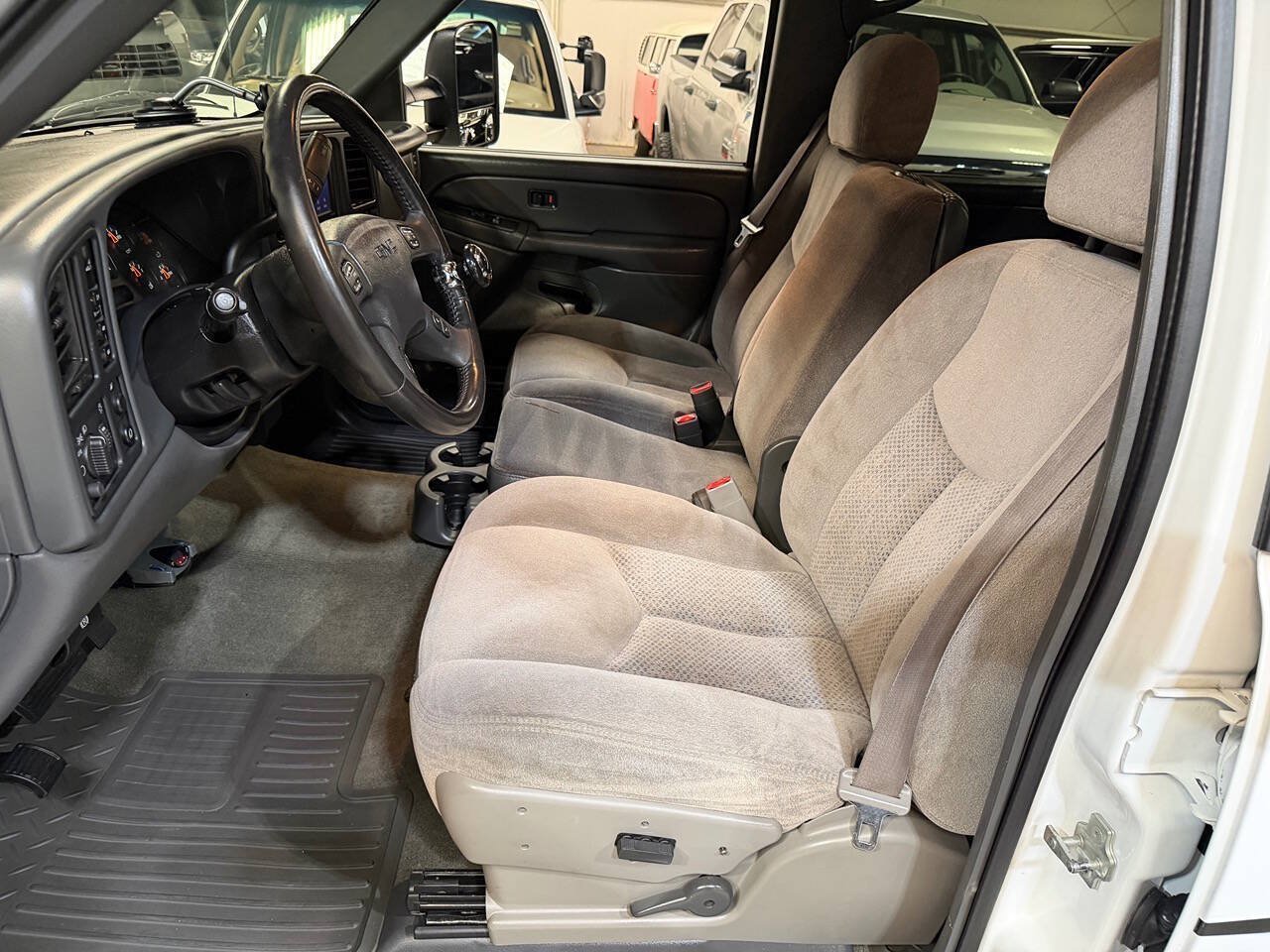 Used 2007 GMC Sierra 2500 SLE w/ Heavy-Duty Power Package AWD/4WD image 18