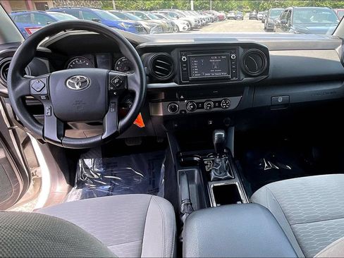 Used 2019 Toyota Tacoma SR w/ SX Package AWD/4WD image 15