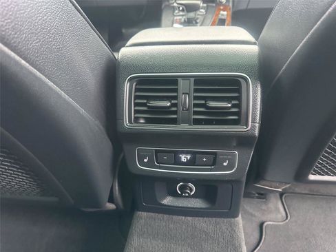Used 2018 Audi Q5 2.0T Premium Plus w/ Premium Plus Package AWD/4WD image 14