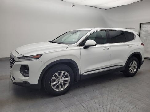 Used 2019 Hyundai Santa Fe SEL FWD image 2