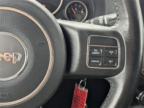 Used 2016 Jeep Wrangler Unlimited Sahara image 24