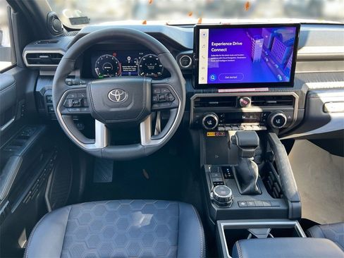 Used 2025 Toyota 4Runner TRD Off-Road image 18