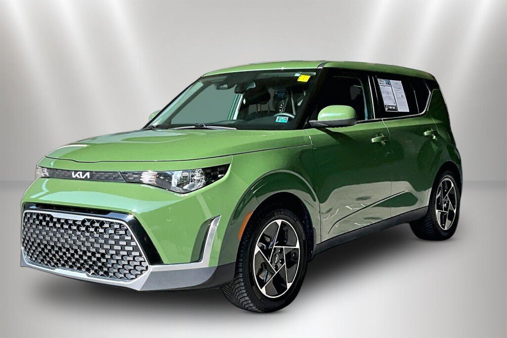 Used 2023 Kia Soul EX FWD image 3