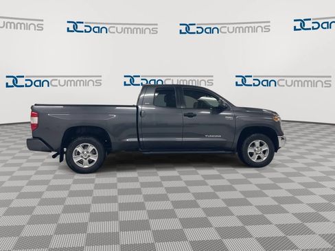 Used 2020 Toyota Tundra SR5 w/ SR5 Convenience Package AWD/4WD image 9