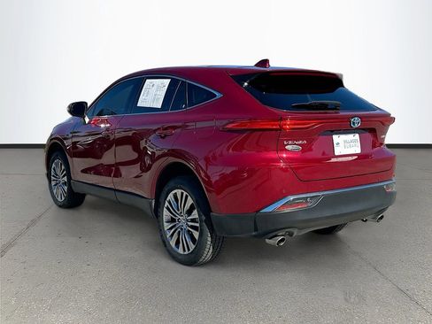 Used 2023 Toyota Venza Limited image 5