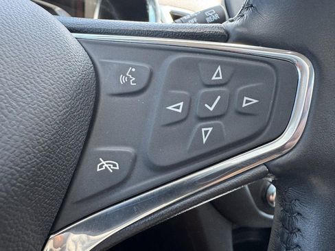 Used 2020 Chevrolet Equinox LT FWD image 18