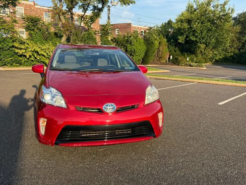 Used 2013 Toyota Prius Three FWD image 2