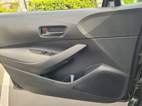 Used 2022 Toyota Corolla LE image 12