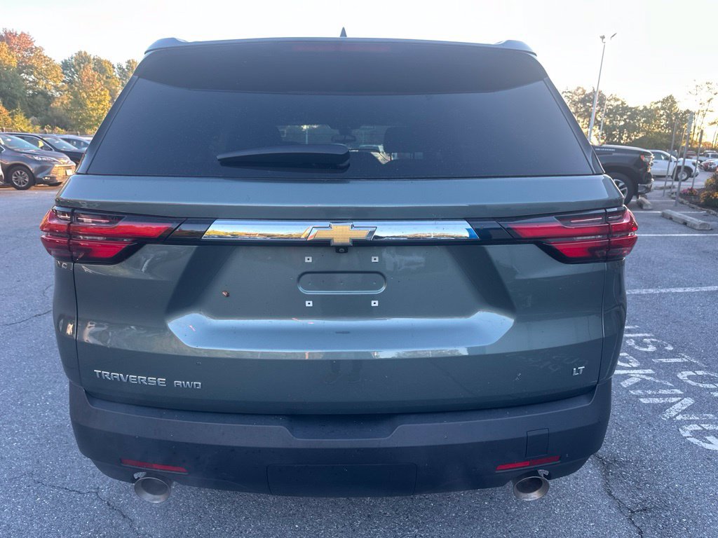 Used 2023 Chevrolet Traverse LT w/ LPO, Floor Liner Package AWD/4WD image 6